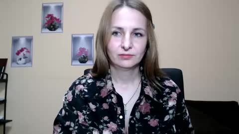 Snapshot of ruthpark chatting on May 12, 5:32 pm Ruth online show from May 12, 5:32 pm