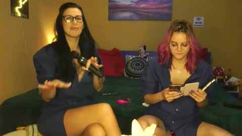 ruxandradanny online show from December 3, 2:37 pm