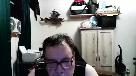 rwzar_1965 online show from April 29, 3:43 am