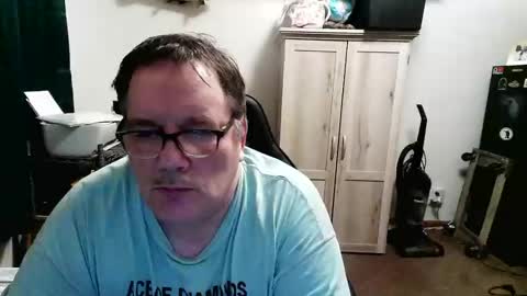 rwzar_1965 online show from May 4, 2:40 am