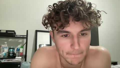 Snapshot of ryan287747 chatting on December 4, 6:11 am ryan online show from December 4, 6:11 am