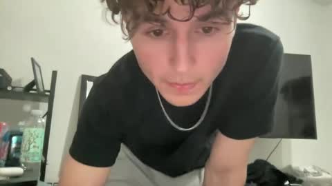 Snapshot of ryan287747 chatting on December 7, 8:22 am ryan online show from December 7, 8:22 am