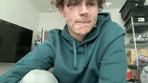 Snapshot of ryan287747 chatting on January 22, 10:05 pm ryan online show from January 22, 10:05 pm