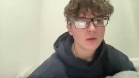 Snapshot of ryan287747 chatting on February 10, 6:31 am ryan online show from February 10, 6:31 am