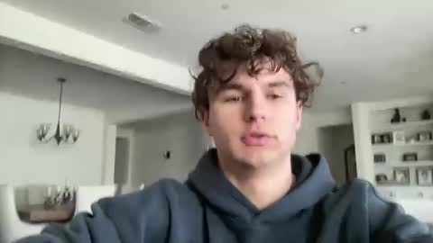 Snapshot of ryan287747 chatting on February 10, 9:04 pm ryan online show from February 10, 9:04 pm