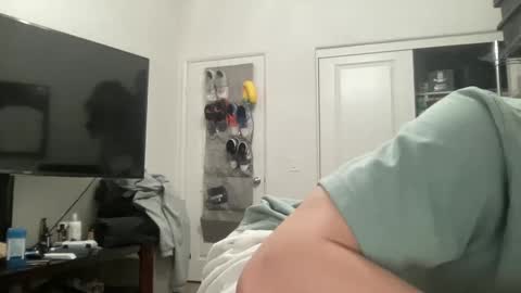 Snapshot of ryan287747 chatting on February 21, 7:12 am ryan online show from February 21, 7:12 am