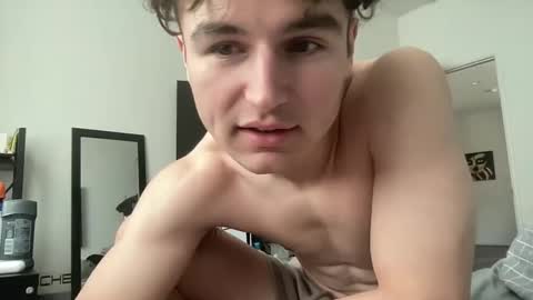 Snapshot of ryan287747 chatting on February 27, 9:14 pm ryan online show from February 27, 9:14 pm