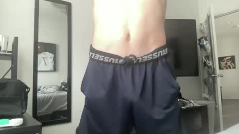 Snapshot of ryan287747 chatting on September 16, 7:04 pm ryan online show from September 16, 7:04 pm