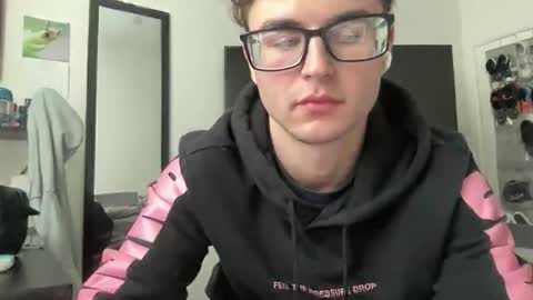 Snapshot of ryan287747 chatting on November 21, 7:12 pm ryan online show from November 21, 7:12 pm