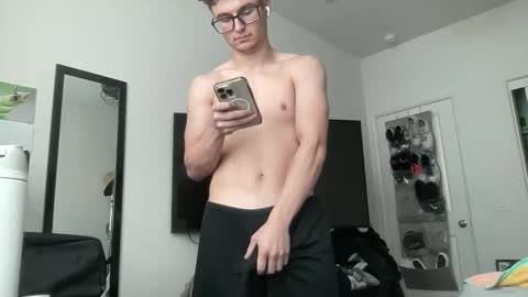 Snapshot of ryan287747 chatting on November 24, 7:46 pm ryan online show from November 24, 7:46 pm