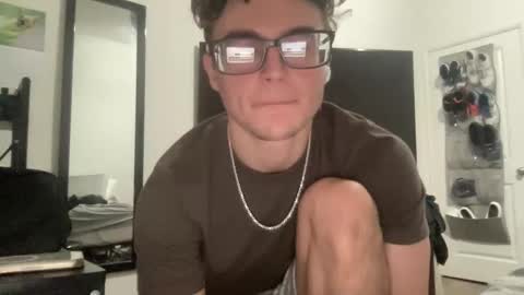 Snapshot of ryan287747 chatting on November 26, 7:31 am ryan online show from November 26, 7:31 am