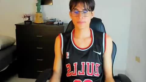 Nathan online show from May 26, 3:46 am