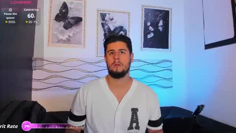 Snapshot of ryan_evannss_ chatting on June 15, 11:23 am Ryan Evannss online show from June 15, 11:23 am