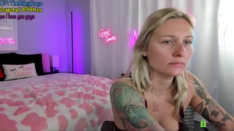 Snapshot of ryan_n_riley chatting on February 18, 2:02 pm Ryan n Riley online show from February 18, 2:02 pm