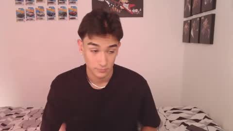 Snapshot of ryan_valentine17 chatting on May 4, 8:16 pm ryan online show from May 4, 8:16 pm