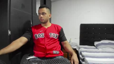 Snapshot of ryan_xc1 chatting on May 7, 2:50 am ryan_xc1 online show from May 7, 2:50 am