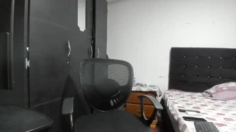 Snapshot of ryan_xc1 chatting on May 19, 3:13 am ryan_xc1 online show from May 19, 3:13 am