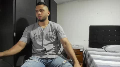 Snapshot of ryan_xc1 chatting on May 25, 12:38 am ryan_xc1 online show from May 25, 12:38 am