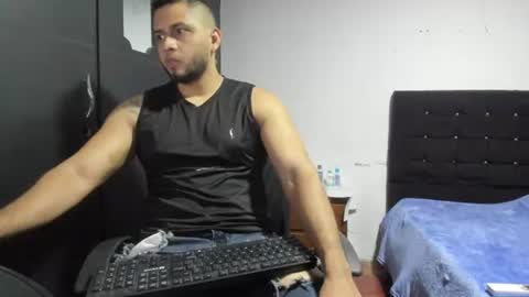 Snapshot of ryan_xc1 chatting on July 9, 2:37 am ryan_xc1 online show from July 9, 2:37 am