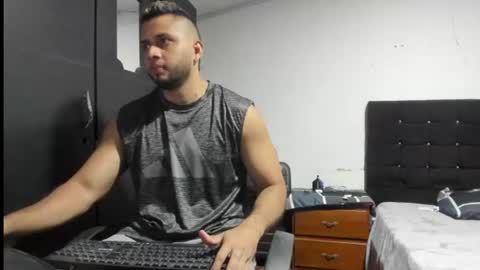 Snapshot of ryan_xc1 chatting on July 27, 3:02 am ryan_xc1 online show from July 27, 3:02 am