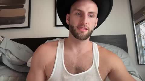 Ryan  Chad online show from November 14, 6:39 pm