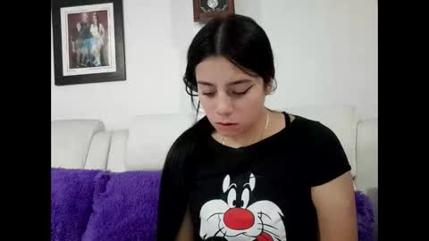 Snapshot of ryanandpamela_ chatting on December 5, 1:47 am Ryan And Pamela online show from December 5, 1:47 am