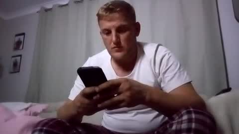 Snapshot of ryanlee24767720 chatting on June 29, 12:06 am ryanlee24767720 online show from June 29, 12:06 am