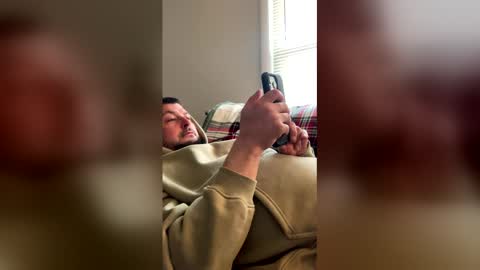 ryanmhoyt88 online show from April 4, 7:11 pm