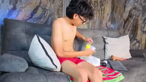 Snapshot of ryann_wolf chatting on July 9, 9:30 pm ryann_wolf online show from July 9, 9:30 pm
