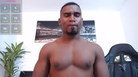 Snapshot of ryannfit chatting on March 27, 1:44 am instagram.. Ryandwrn online show from March 27, 1:44 am