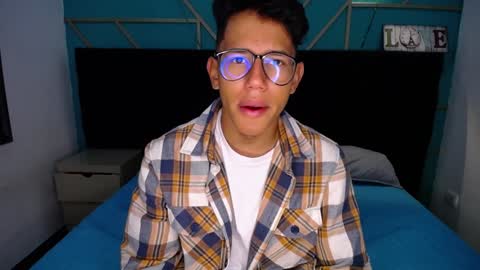 Snapshot of ryanpricee chatting on December 28, 2:54 am RyanPricee online show from December 28, 2:54 am