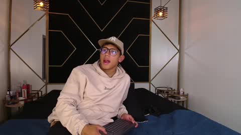 Snapshot of ryanpricee chatting on October 22, 4:24 am RyanPricee online show from October 22, 4:24 am