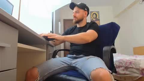 Ryanstone  online show from June 10, 7:18 am