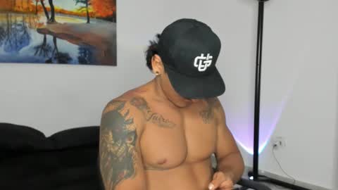 ryanwhite3 online show from November 2, 7:49 pm