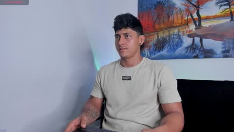 ryanwhite3 online show from December 20, 9:33 pm