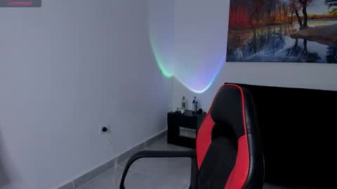 ryanwhite3 online show from January 9, 9:49 pm