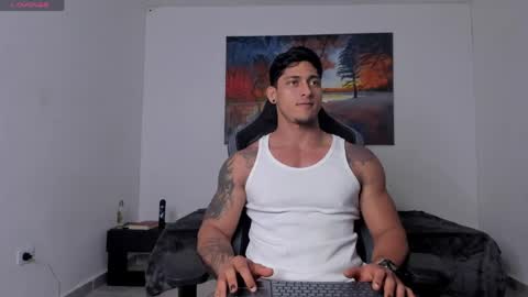 ryanwhite3 online show from April 27, 11:14 pm