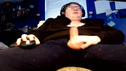 Dennis online show from December 14, 8:24 pm