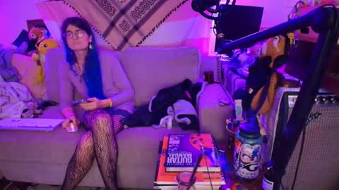 Ryn Michele online show from October 30, 5:09 am
