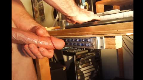 Snapshot of rynoxox chatting on October 1, 5:02 am rynoxox online show from October 1, 5:02 am