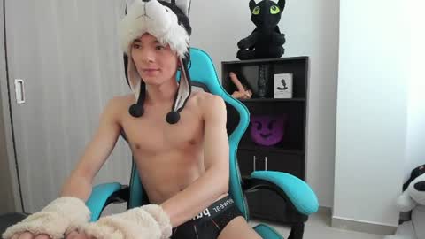 Snapshot of ryo_bleu chatting on June 18, 4:22 pm RYO BLEU online show from June 18, 4:22 pm