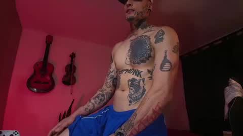 Snapshot of ryuk_it chatting on June 10, 12:33 am leopmonk help me reach 100 thumbs up online show from June 10, 12:33 am