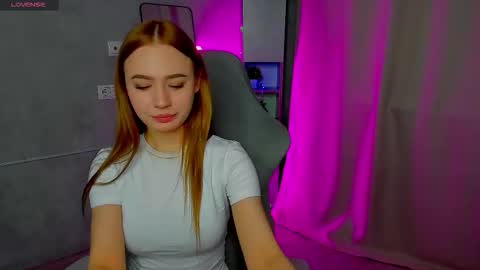 Snapshot of s0fia_kiss chatting on December 16, 9:25 am Sofia online show from December 16, 9:25 am