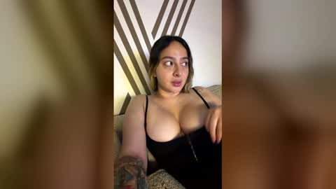 Snapshot of s0phie_26 chatting on May 18, 5:24 am Sofia Independent Model online show from May 18, 5:24 am