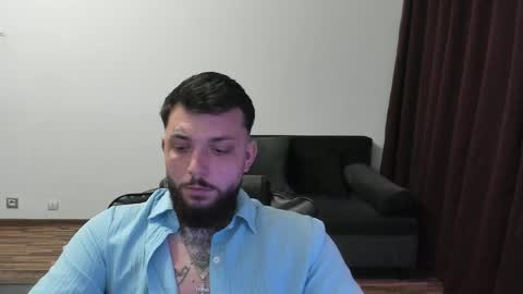 Snapshot of s1nmaster chatting on May 21, 7:10 pm s1nmaster online show from May 21, 7:10 pm