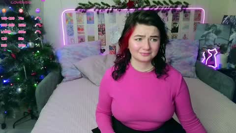 Snapshot of s_katekisa_ss chatting on December 24, 9:55 pm Kate online show from December 24, 9:55 pm