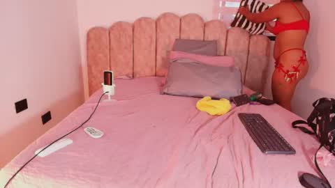 Snapshot of s_sofia_ chatting on July 6, 7:16 pm s_sofia_ online show from July 6, 7:16 pm