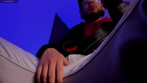 Steven Independent online show from February 10, 2:48 am