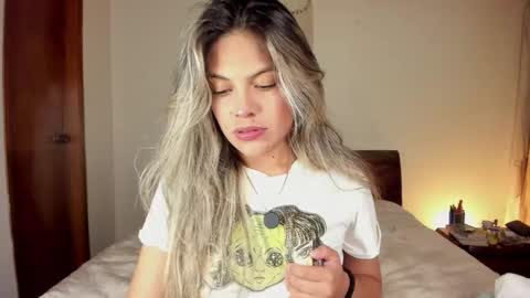 Leslie Beltrn online show from February 17, 4:42 am