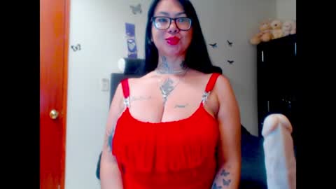 Snapshot of saalomee_1 chatting on July 10, 5:37 pm saalomee 1 online show from July 10, 5:37 pm